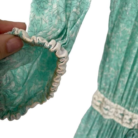 Poupette St Barth Off the Shoulder Light Green Floral and Lace Mini Dress XS - Picture 4 of 7